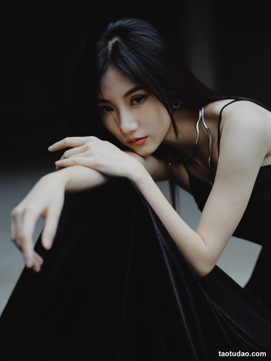 图片[3]-[YITUYU艺图语]2023.02.27 夜路 小鹿桃i[21+1P／378MB]-绅士图