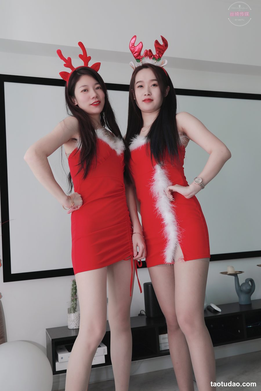 图片[4]-丝绮传媒-双人圣诞姐妹花丝足裸足脚对脚【图包+视频】（豪华版）[225+2V-12.3G]-绅士图