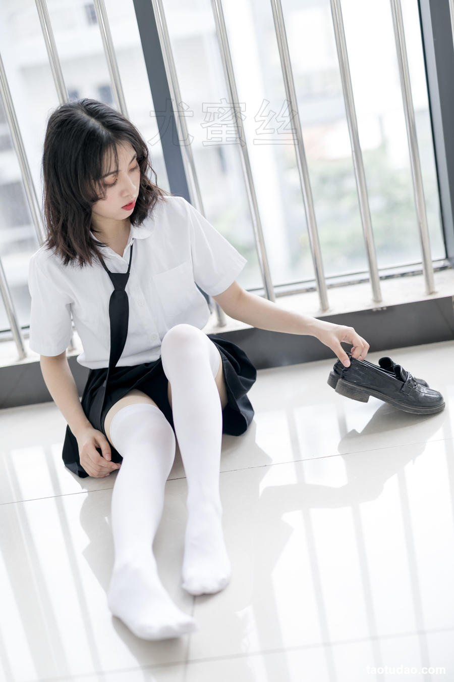 [尤蜜丝]穿搭写真 NO.005[89P／69MB]-绅士图