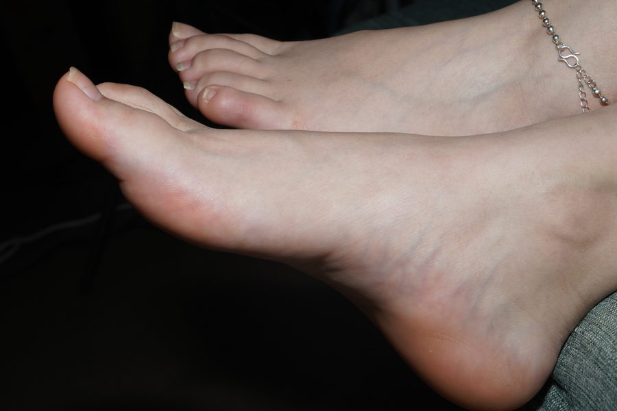 图片[2]-Pary摄影 NO.109 美女小来展示36码小巧嫩脚[88P／0.99GB]-绅士图