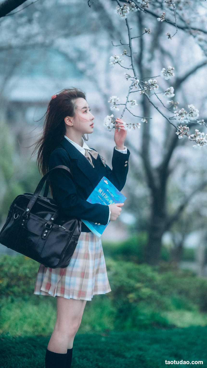 图片[2]-[YITUYU艺图语]2022.04.23 少女与樱 富贵[42+1P／503MB]-绅士图