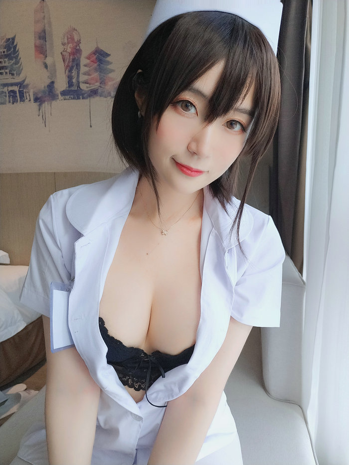 Coser小姐姐白银 - 短发小护士 / 37P-226MB / cos萌妹-绅士图