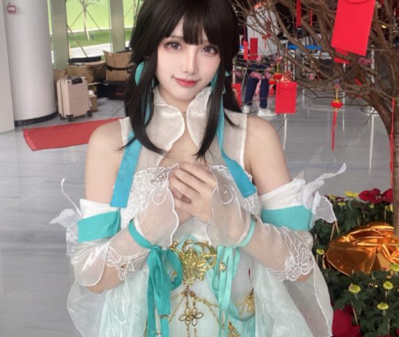 这样白嫖也行?妹子找卖家试穿COS服后拉黑,当自己作品发圈炫耀