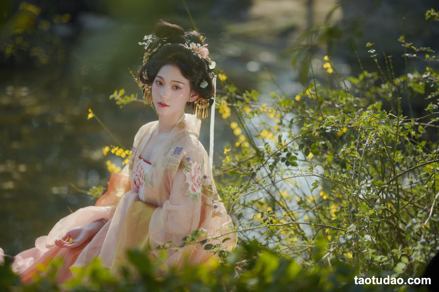 图片[3]-[YITUYU艺图语]2023.03.26 美人赋 沁沁[25+1P／433MB]-绅士图