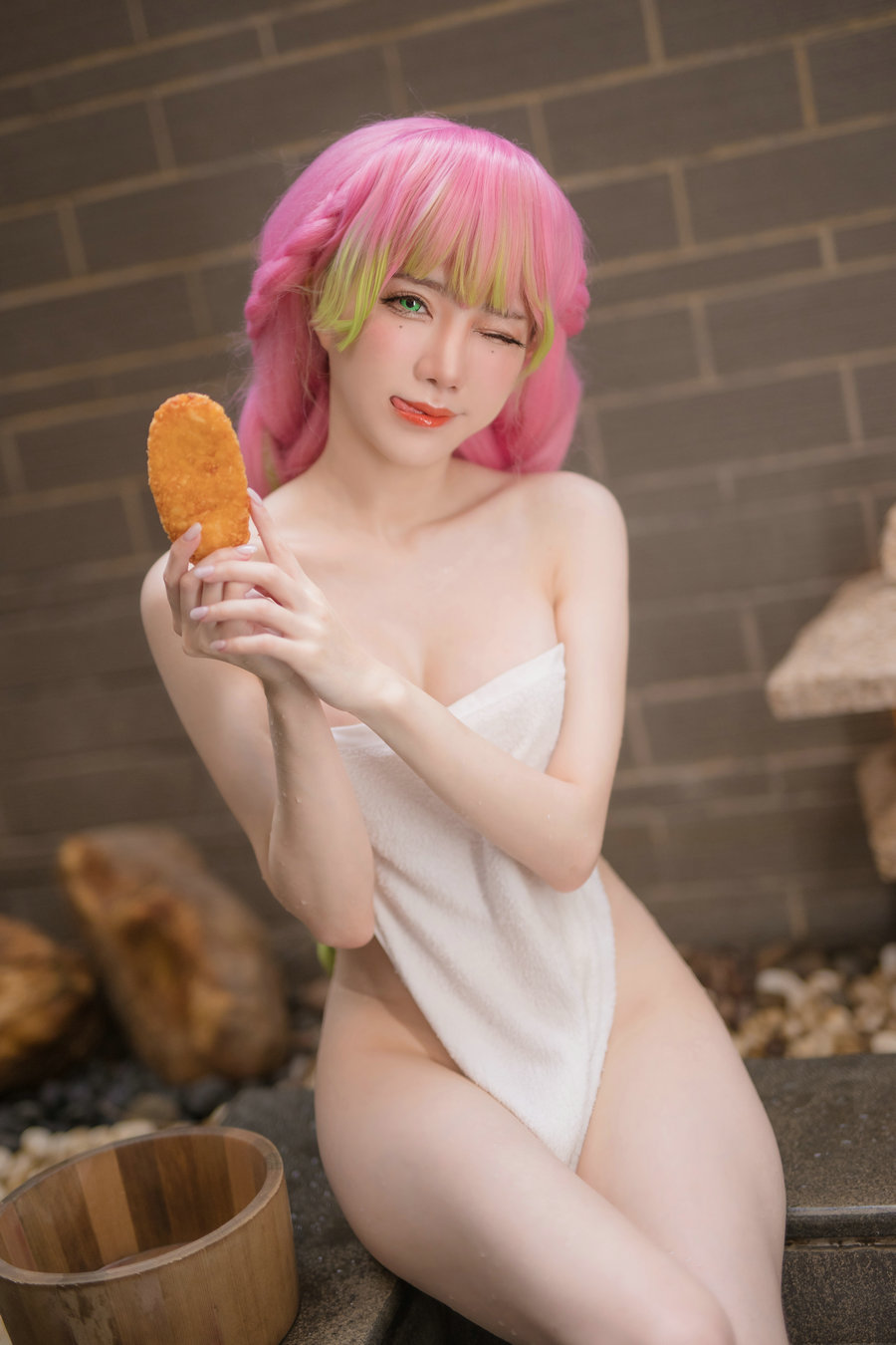 Sally Dorasnow - Mitsuri Kanroji Onsen / 32P-205MB /-艺库