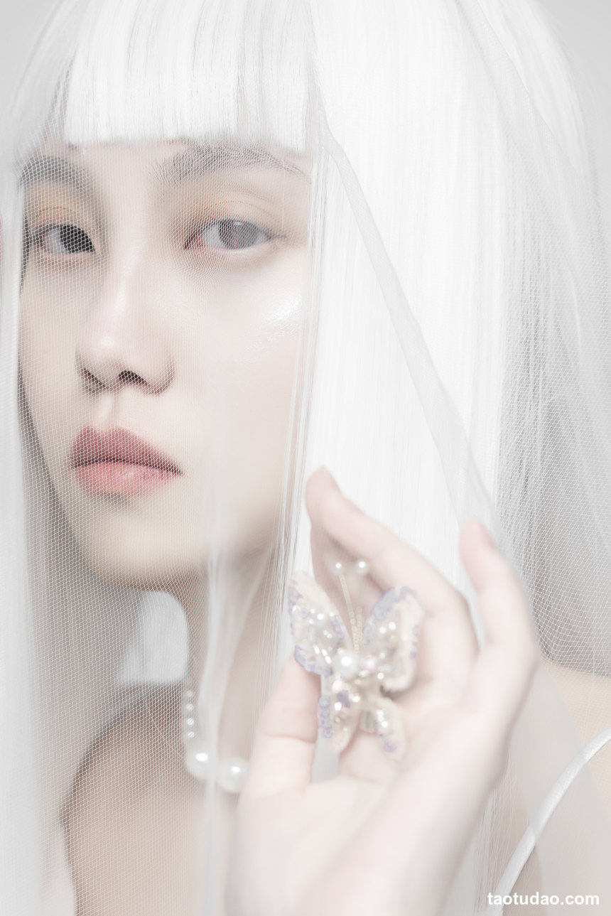 图片[2]-[YITUYU艺图语]2022.12.26 白梦之茧 里奈Riina[21+1P／282MB]-绅士图