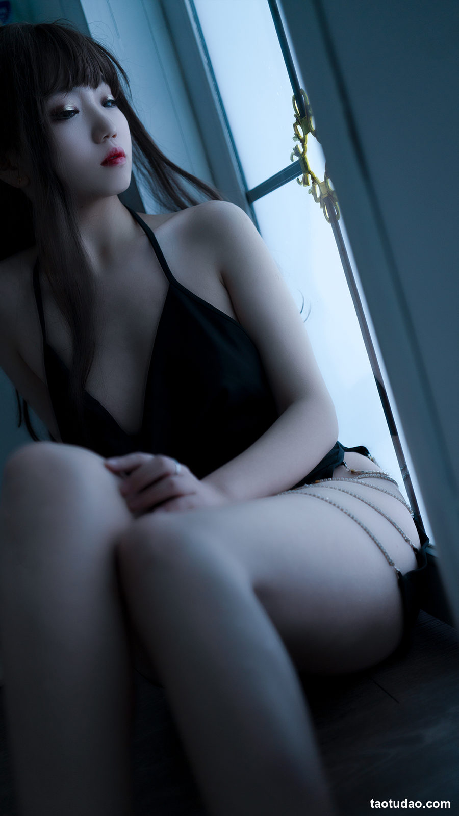 图片[2]-洛可ss – 光效黑吊带 [30P-115MB]-绅士图