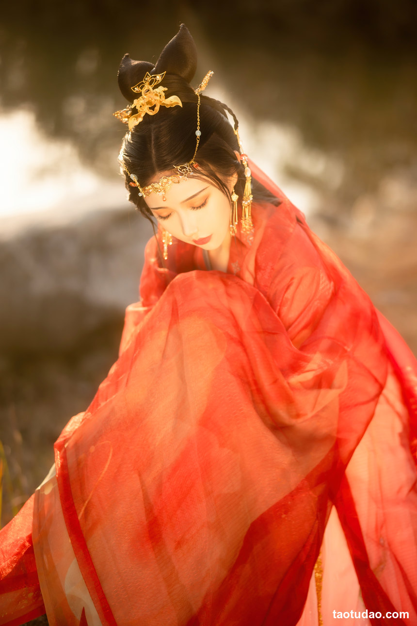 图片[2]-[YITUYU艺图语]2022.11.03 枫霜尽 -绮罗生的小苏苏-[28+1P／240MB]-绅士图