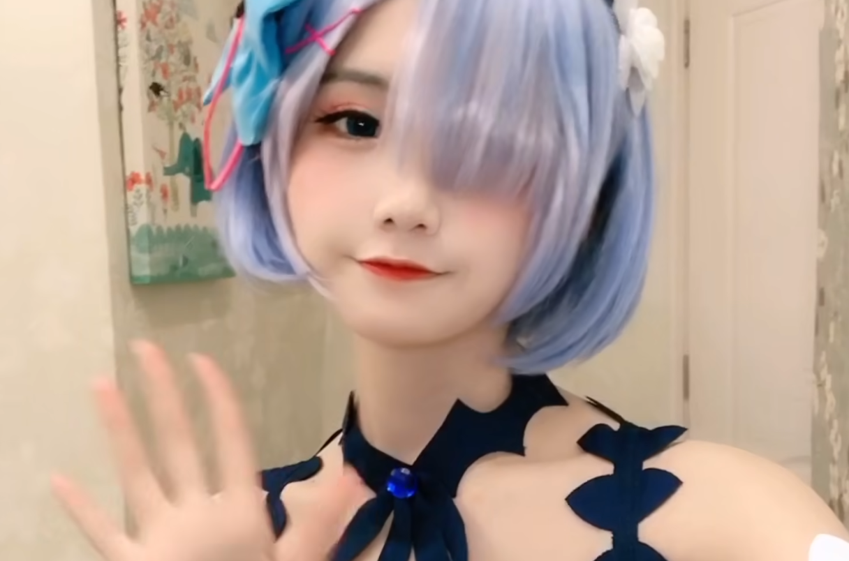 萝莉网红七七有多美?因蕾姆COS一夜涨粉50万,国风新作又火了