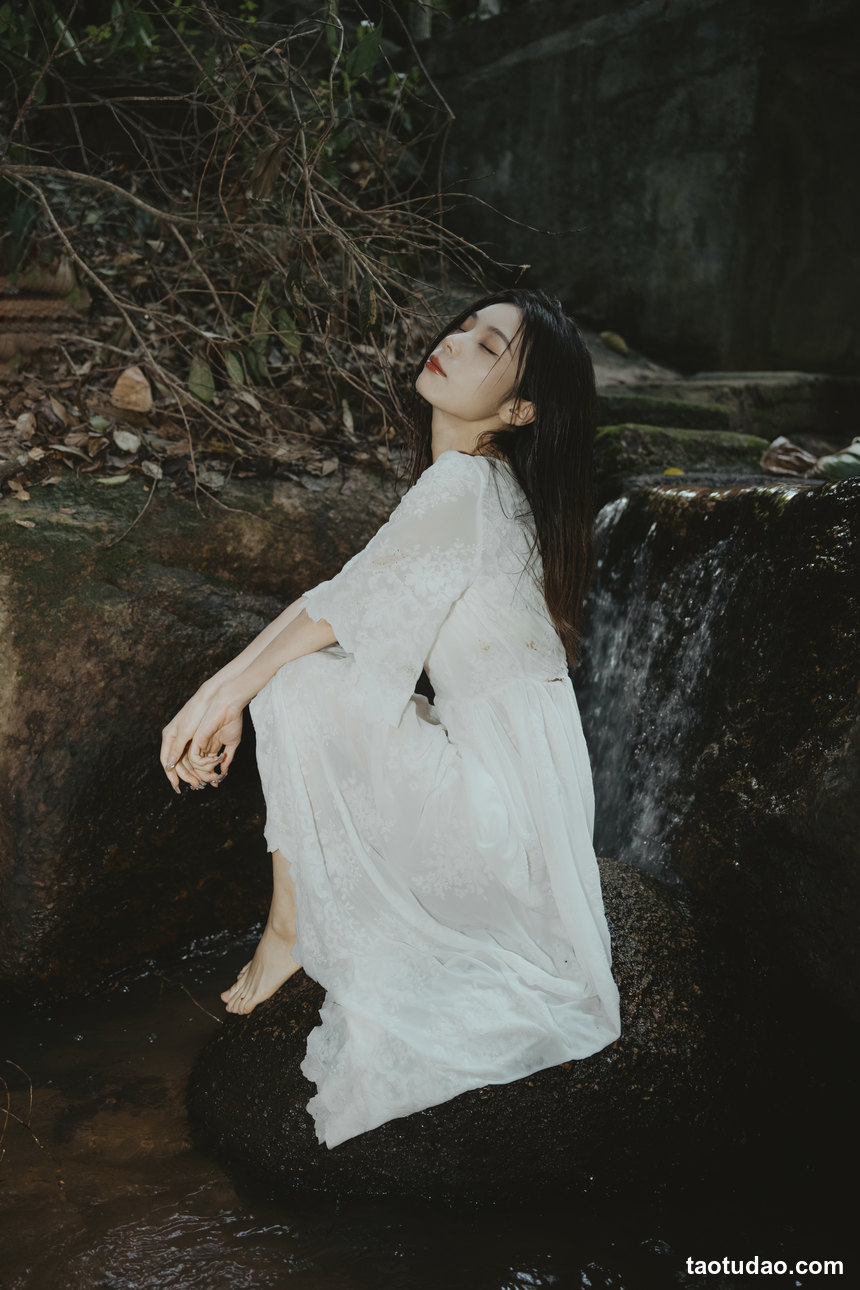 图片[2]-[YITUYU艺图语]2022.10.14 小白和月亮 唐唐[45+1P／323MB]-绅士图