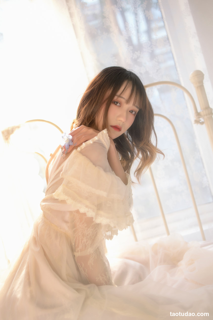 图片[3]-[YITUYU艺图语]2022.05.21 蓝风铃 兔子Zzz不吃胡萝卜[27+1P／246MB]-绅士图