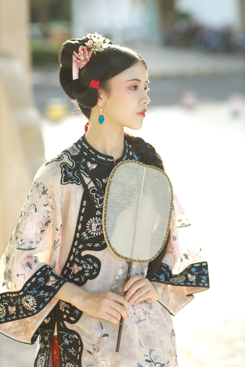 [YITUYU艺图语]2022.10.03 清汉女 _喵喵家的小鱼干_[29+1P／424MB]-艺库
