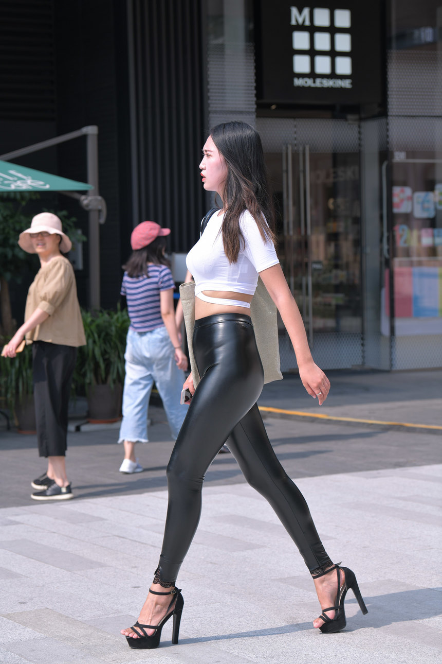 图片[3]-精选街拍作品 NO.0013 身姿挺拔紧身皮裤美女图片第2部[156P／207MB]-绅士图