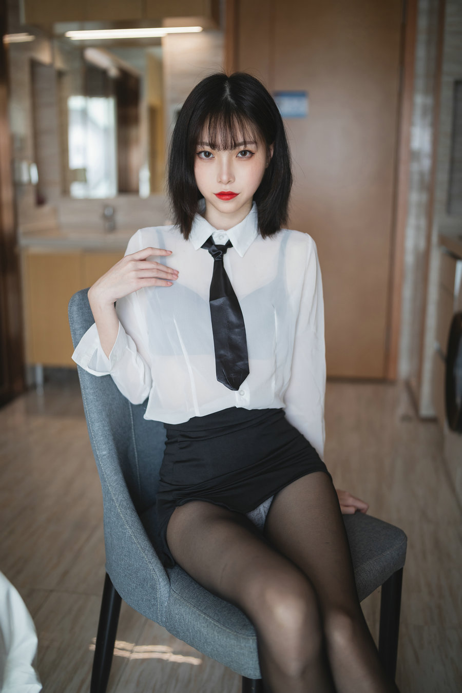 许岚 – OL制服 / 41P-587MB / cos萌妹-绅士图