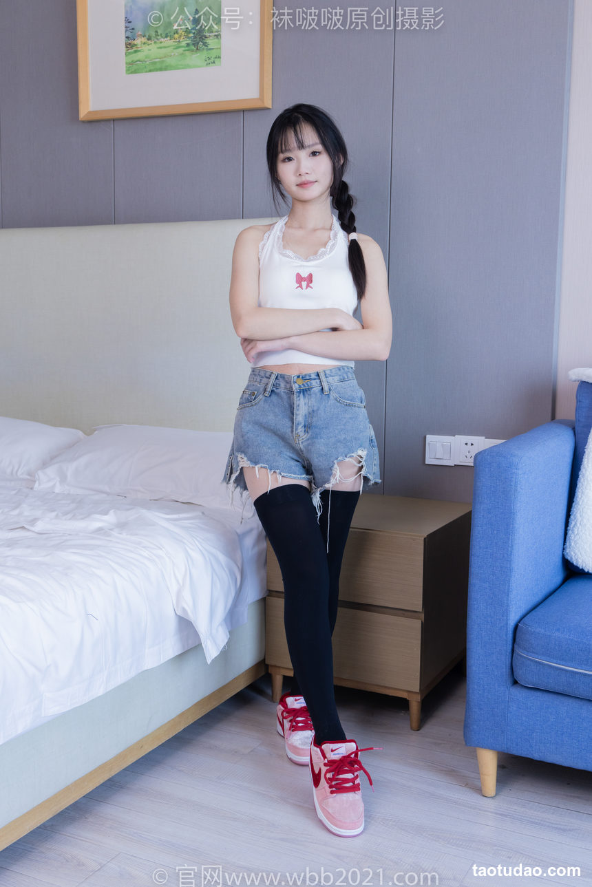 图片[2]-[BoBoSocks袜啵啵]NO.390 甜甜圈-板鞋、厚黑丝大腿袜、厚白丝大腿袜[148P+1V／6.19GB]-绅士图