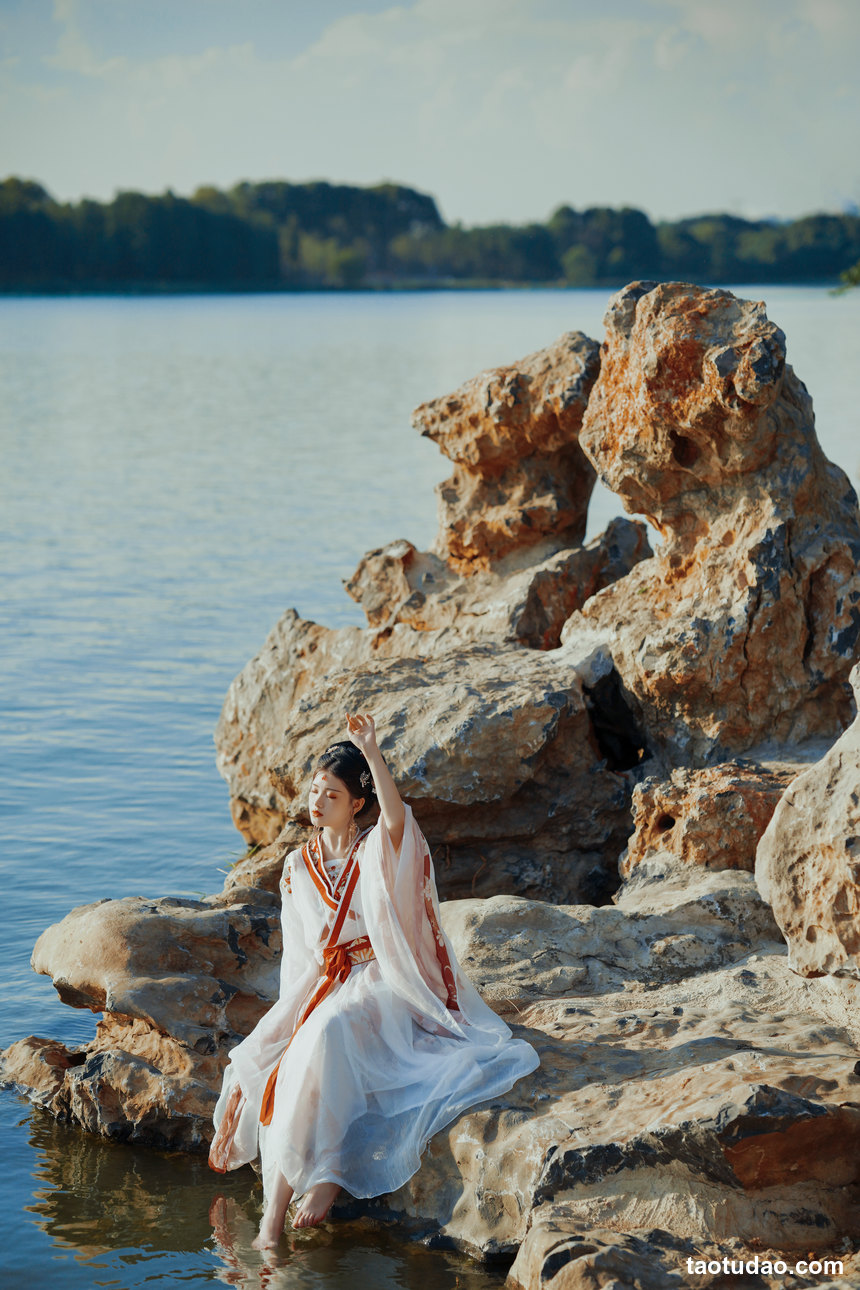 图片[3]-[YITUYU艺图语]2022.08.14 总有人间一两风 悦璃[23+1P／334MB]-绅士图