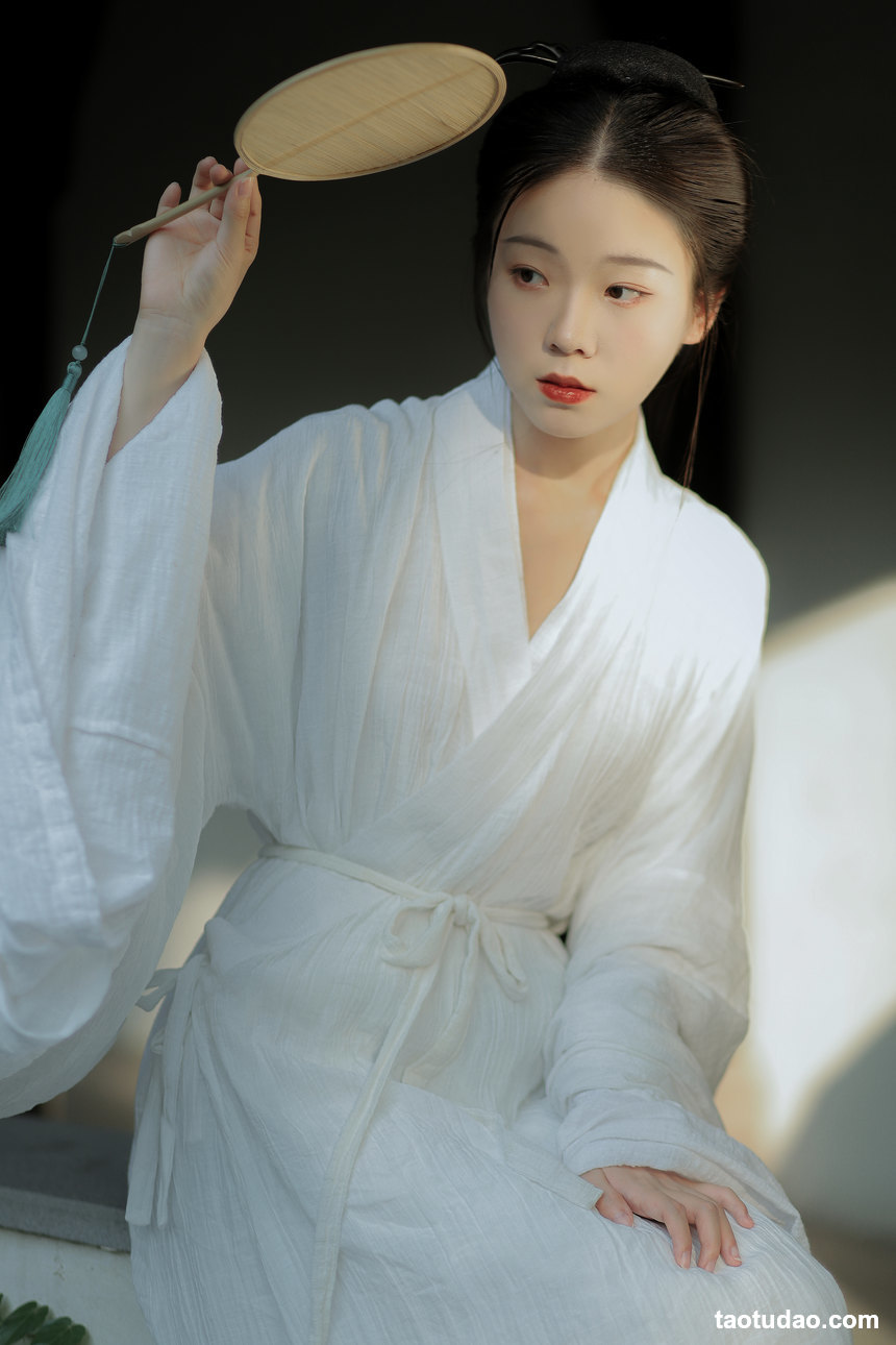 图片[4]-[YITUYU艺图语]2022.02.03 白茶无事别清欢 一方伊人yi[24+1P／212MB]-绅士图