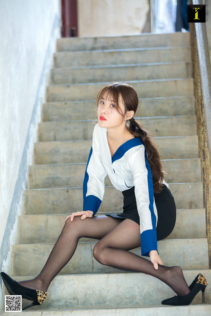 IESS异思趣向 - 模特：婉萍《婉萍的出行日记》/ 97P-33MB / 机构-艺库