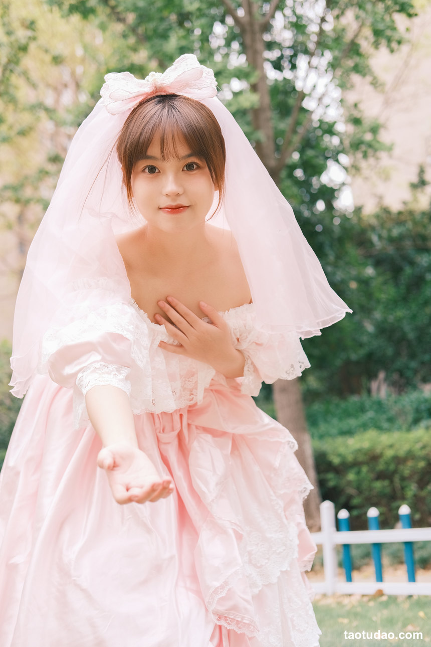 图片[2]-[YITUYU艺图语]2022.10.15 公主出逃 哈吉麻花[32+1P／451MB]-绅士图