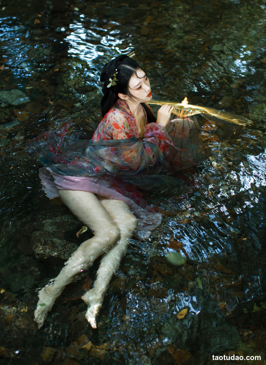 图片[3]-[YITUYU艺图语]2022.11.26 心微动 李李思[21+1P／306MB]-绅士图