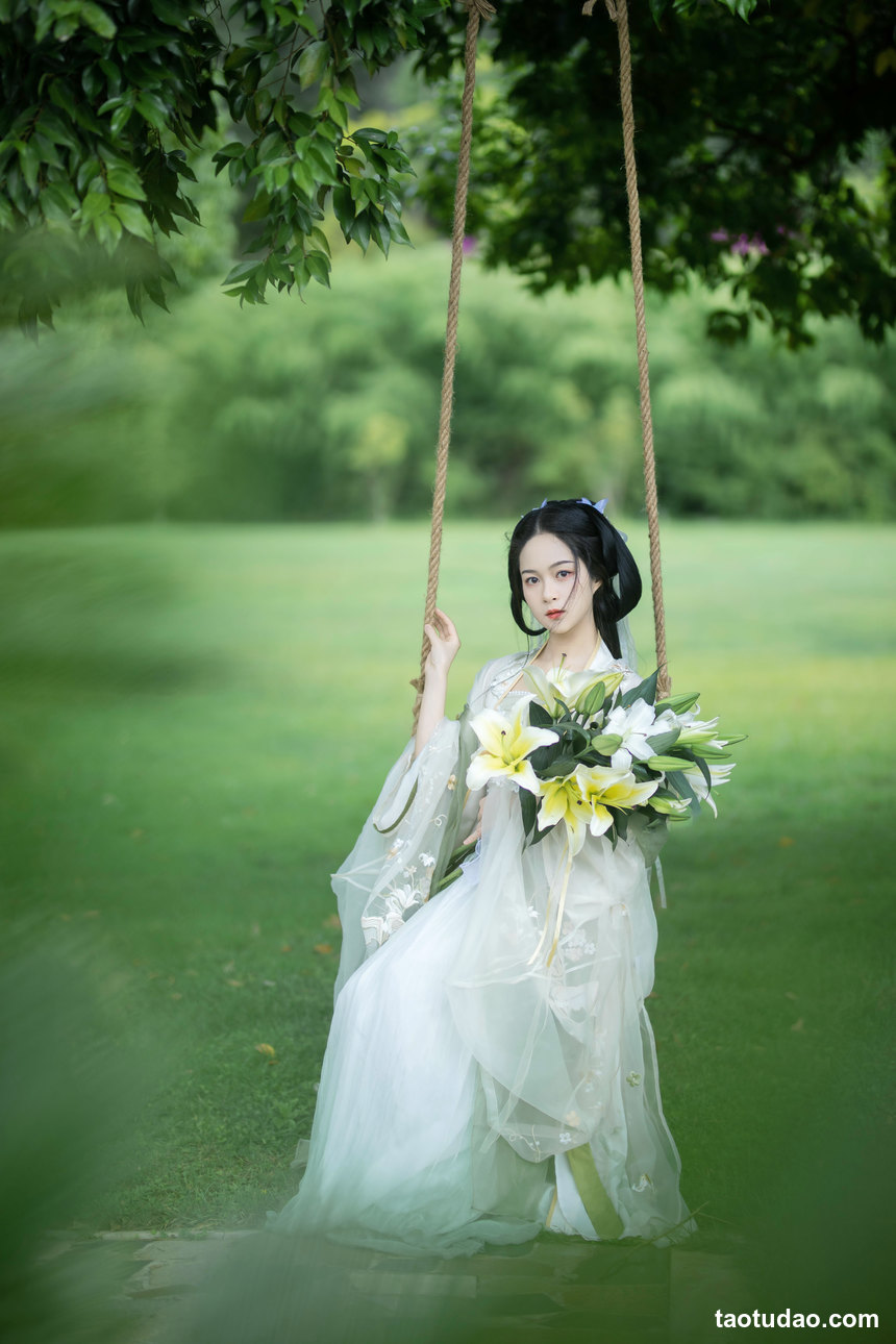 图片[2]-[YITUYU艺图语]2022.08.13 夏日百合 余鱼_Coo[21+1P／59.6MB]-绅士图