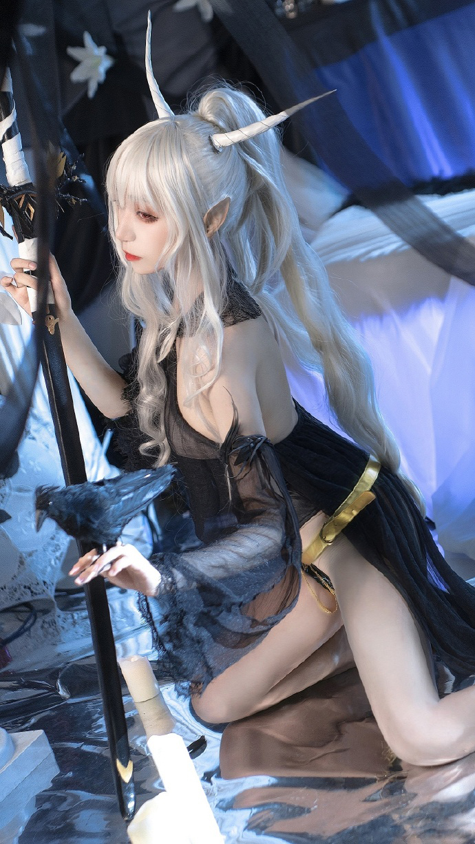 赤瞳Jun《明日方舟》闪灵