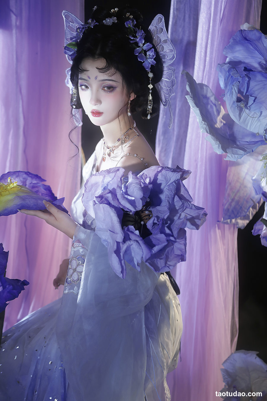 图片[2]-[YITUYU艺图语]2023.02.24 鸢尾 ble[19+1P／167MB]-绅士图