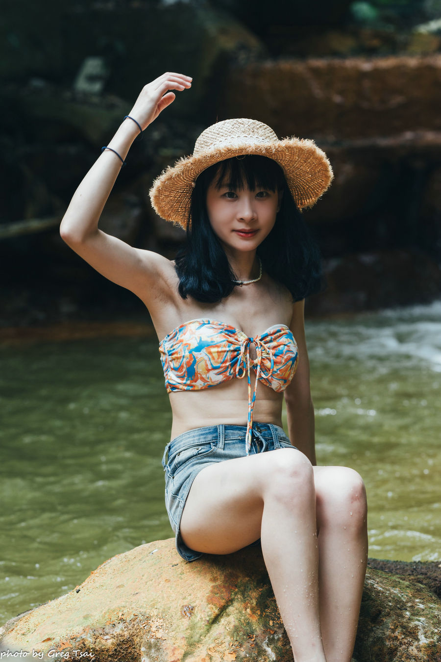 鲁鲁 - 野溪 / 99P-236MB / 美图集锦-绅士图