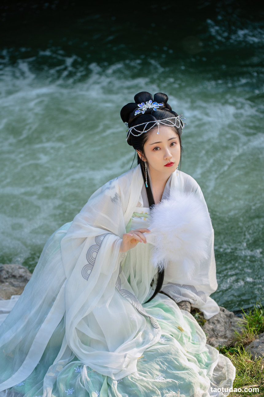 图片[2]-[YITUYU艺图语]2022.06.06 入梦来 小温暖想要个大太阳[21+1P／389MB]-绅士图