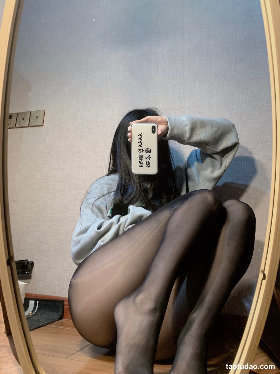 图片[2]-陈佩奇yyyy – 嫩足蜜桃 [31P+2V-685MB]-绅士图