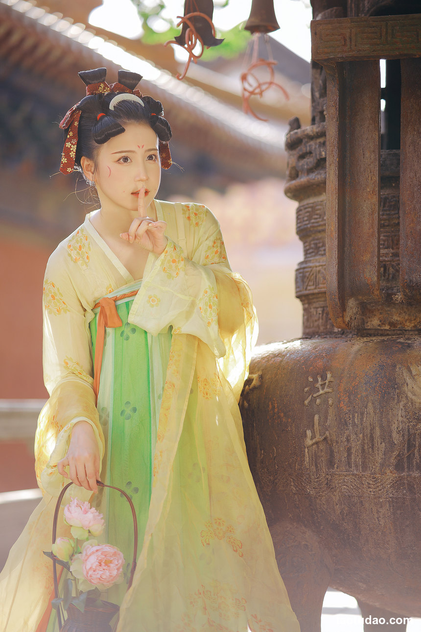 图片[4]-[YITUYU艺图语]2022.09.26 豆蔻 大写的VK[24+1P／193MB]-绅士图