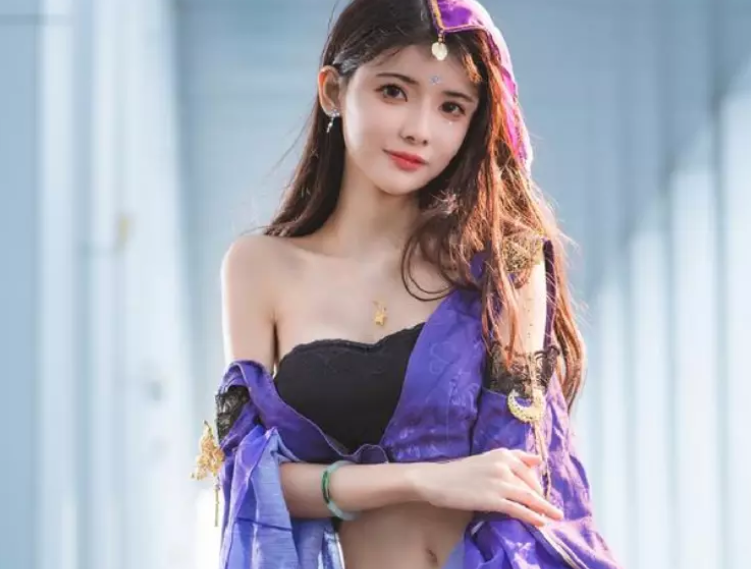 不打擦边球了?狗头萝莉转型美妆博主,网友:还是去岛国发展吧