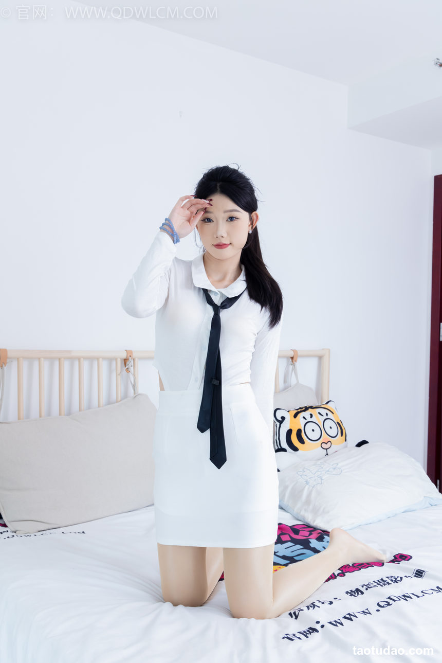 图片[3]-物恋传媒 NO.2235 小竹-高跟鞋、油亮肉丝（脚尖透明款）[170P-1V-3.54G]-绅士图