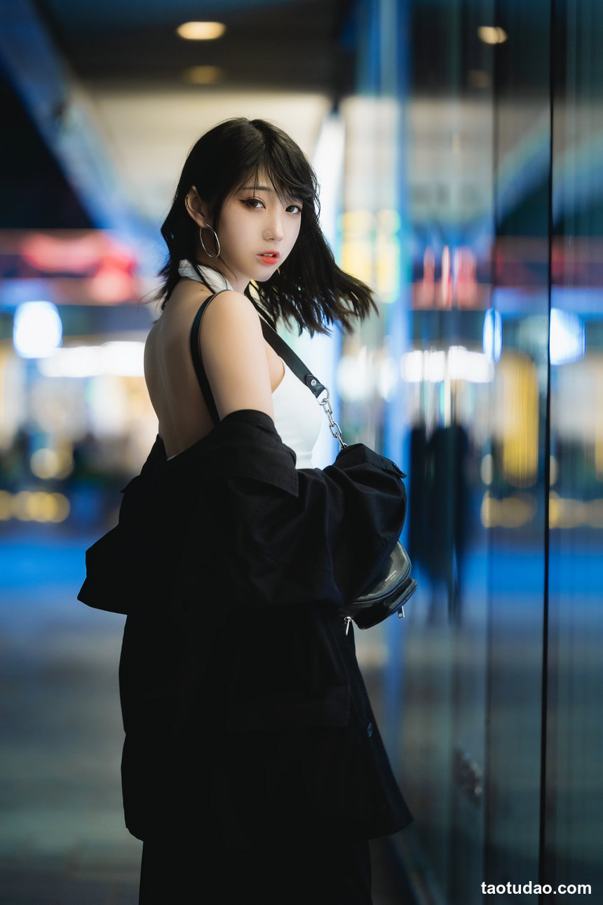 图片[2]-[YITUYU艺图语]2022.04.29 夜行 周叽叽[26+1P／332MB]-绅士图