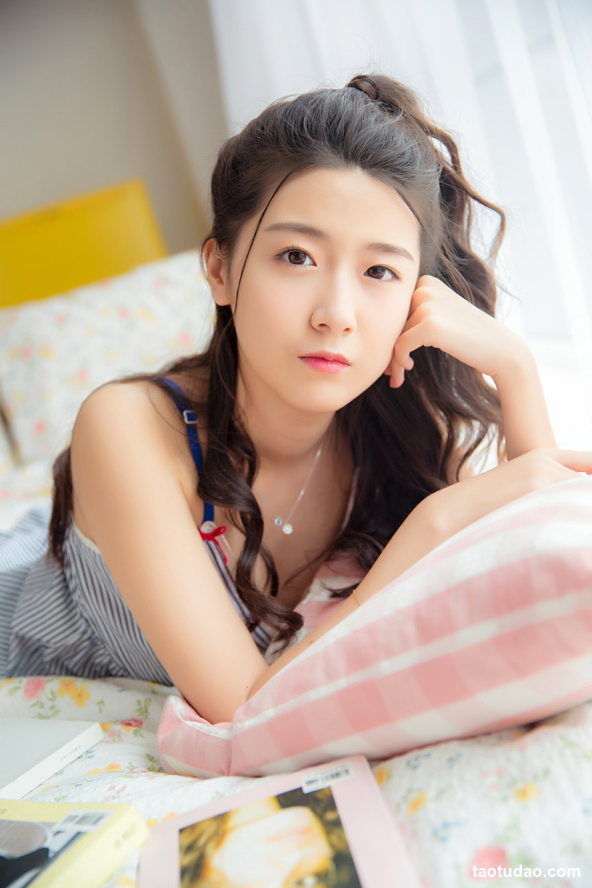 [YALAYI雅拉伊]2023.02.25 NO.1011 睡衣女友[35+1P／188MB]-艺库