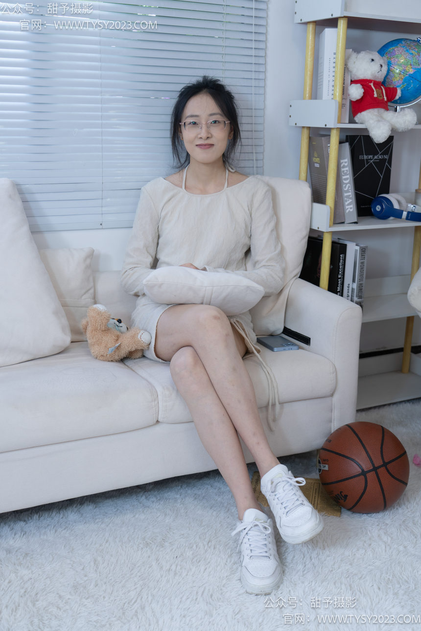 图片[2]-甜予摄影 NO.087 静静-板鞋、白棉袜、裸足[106P+2V／9.33GB]-绅士图