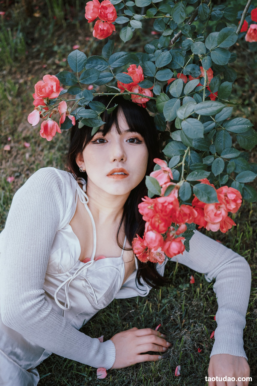 图片[3]-[YITUYU艺图语]2022.06.10 蔷薇花下 依依[24+1P／385MB]-绅士图