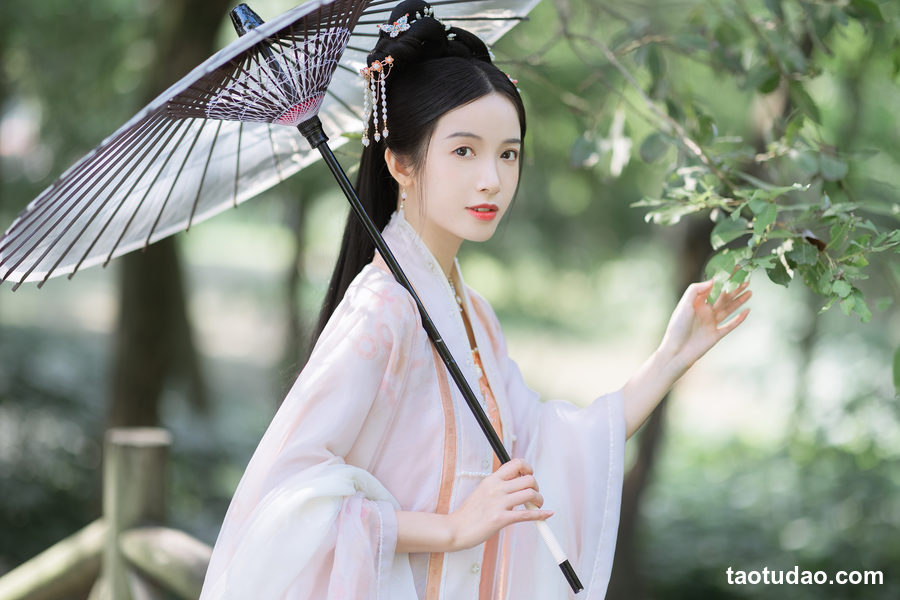 图片[4]-[YITUYU艺图语]2023.03.05 风雪等归人 阡墨红尘[21+1P／472MB]-绅士图