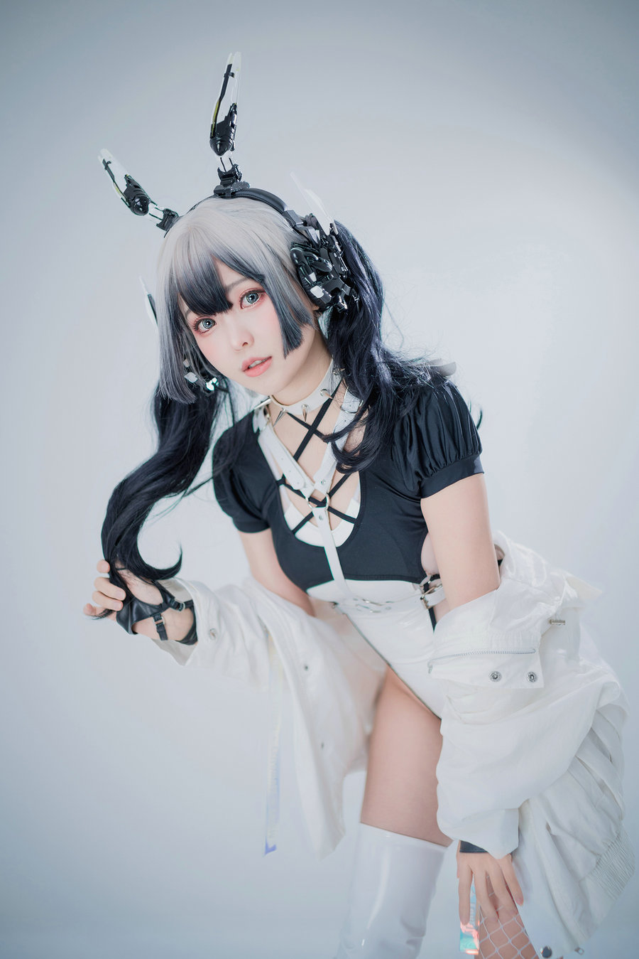 Ely_eee(ElyEE子) - CyberGirl Blanche / 42P1V-72MB / cos萌妹-绅士图