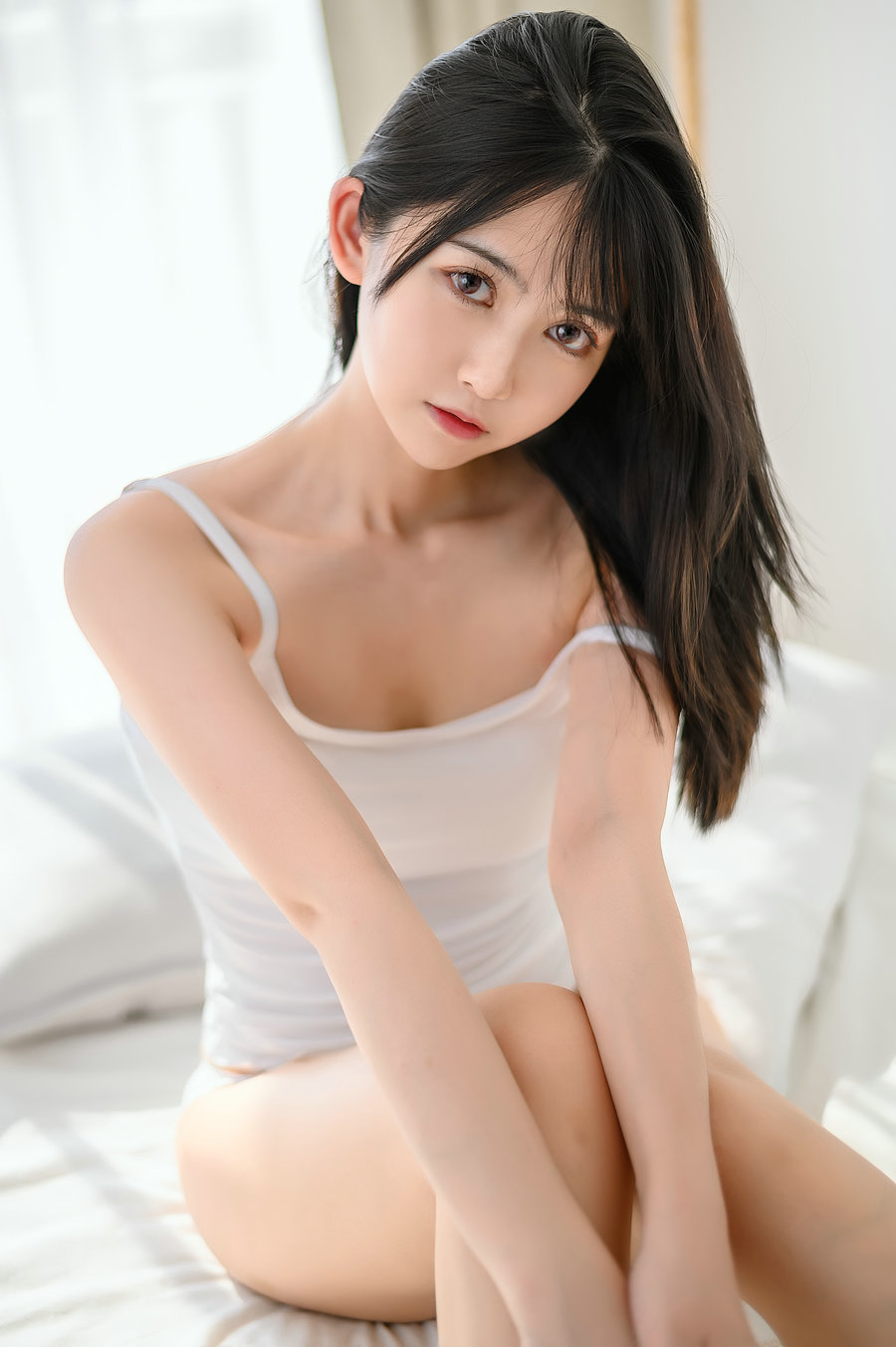 超人气Coser鳗鱼霏儿 - 白色小背心 / 41P1V-519MB / cos萌妹-绅士图