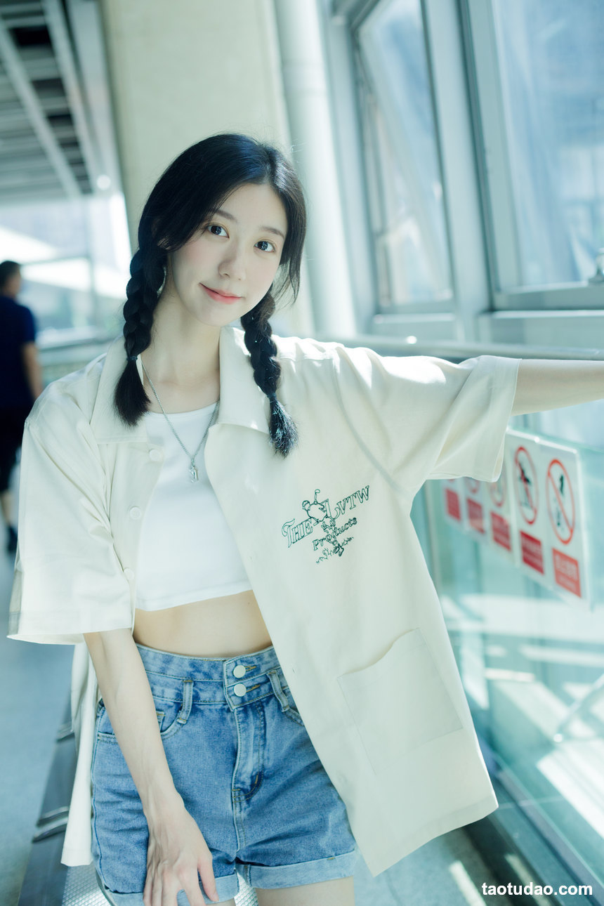 图片[4]-[YITUYU艺图语]2022.08.22 地铁奇遇记 饲猫少女-[38+1P／340MB]-绅士图