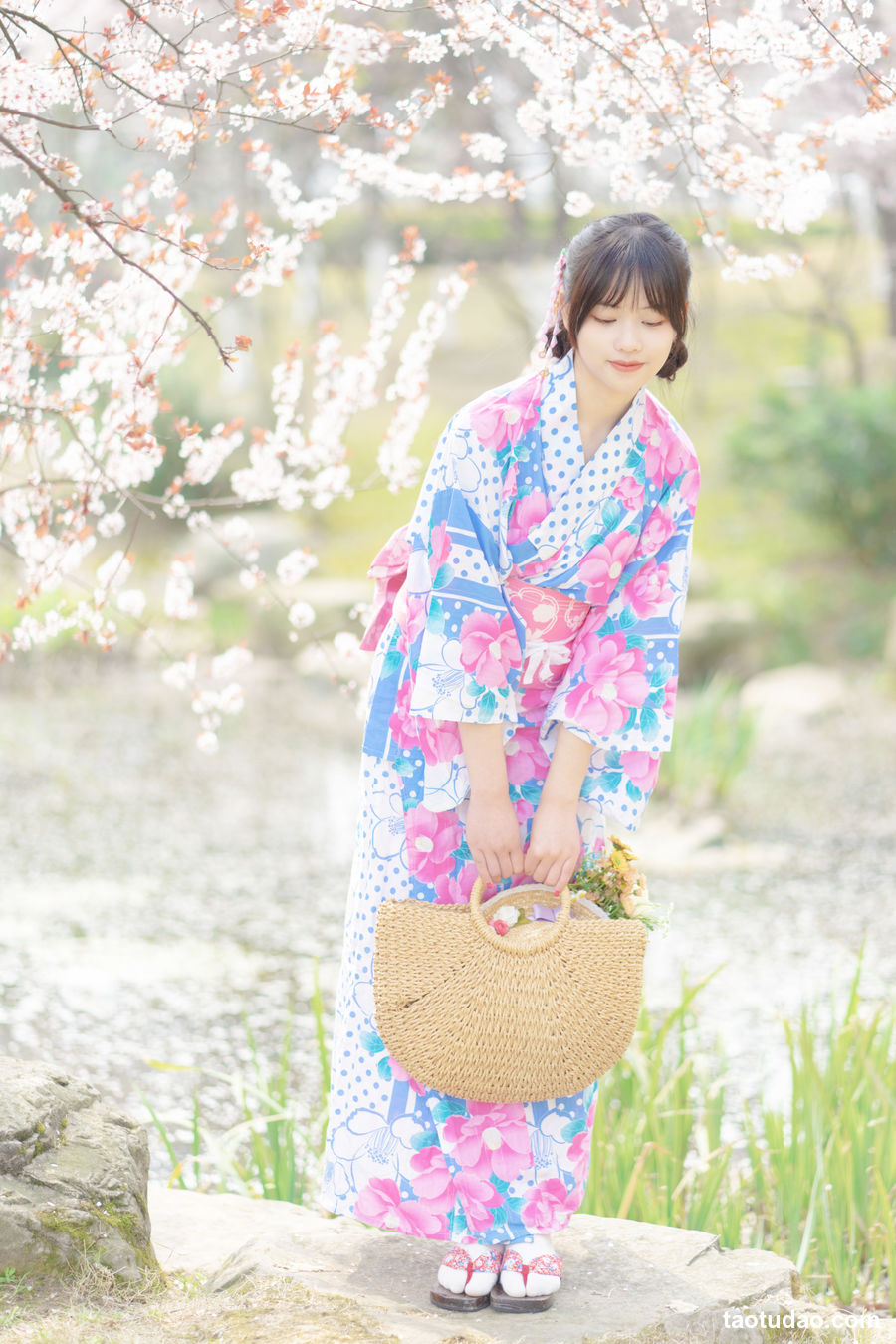 图片[2]-[YITUYU艺图语]2023.02.08 春日花和服 泉泉[31+1P／159MB]-绅士图