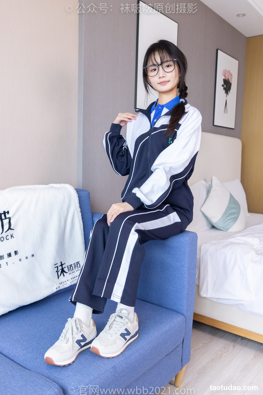 图片[4]-[BoBoSocks袜啵啵]NO.456 甜甜圈-运动鞋、白棉袜、裸足、校服[150P+1V／6.46GB]-绅士图