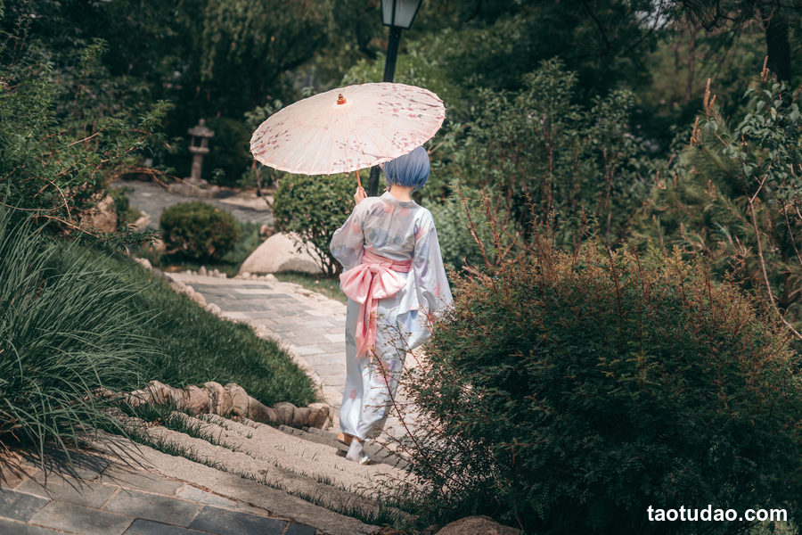 图片[2]-[YITUYU艺图语]2023.04.17 蕾姆浴衣 桃墨公子x [23+1P／260MB]-绅士图