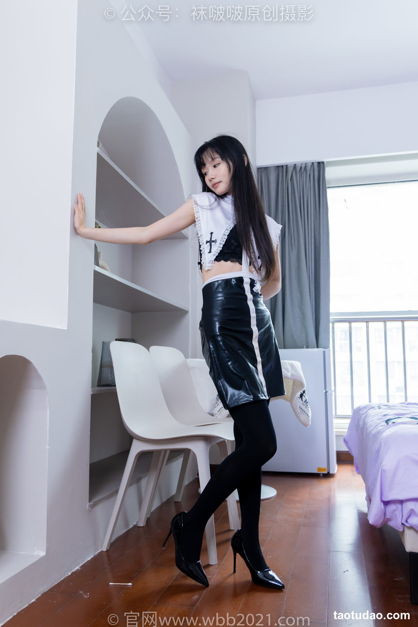 图片[2]-[BoBoSocks袜啵啵]NO.477 甜甜圈 高跟鞋、高跟凉鞋、厚黑丝、白丝、裸足、穿鞋和丝袜踩小汽车小人军团巨大娘剧情[150P+1V／6.50GB]-绅士图