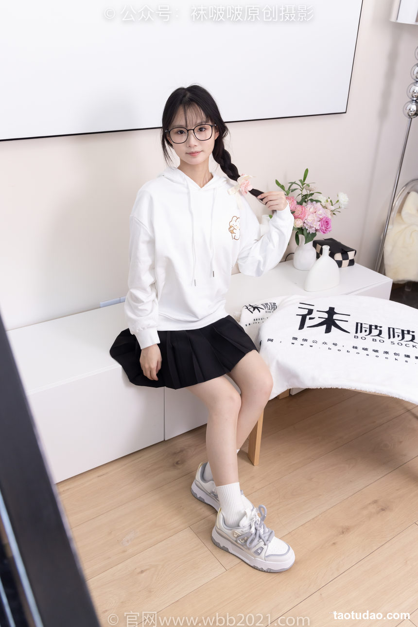 图片[2]-[BoBoSocks袜啵啵]NO.368 甜甜圈-运动鞋、白棉袜、油亮肉丝[160P+1V／5.72GB]-绅士图