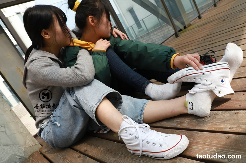 图片[4]-[誉铭传媒]袜足摄影 2020年《05.10 定制作品》[113P／934MB]-绅士图