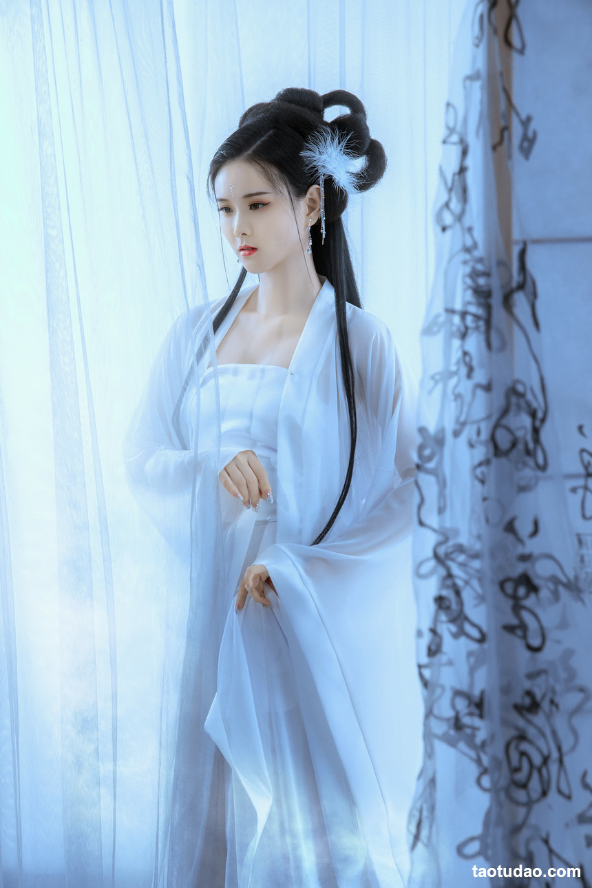 图片[2]-[YITUYU艺图语]2022.03.05 青狐 欣宝[21+1P／232MB]-绅士图