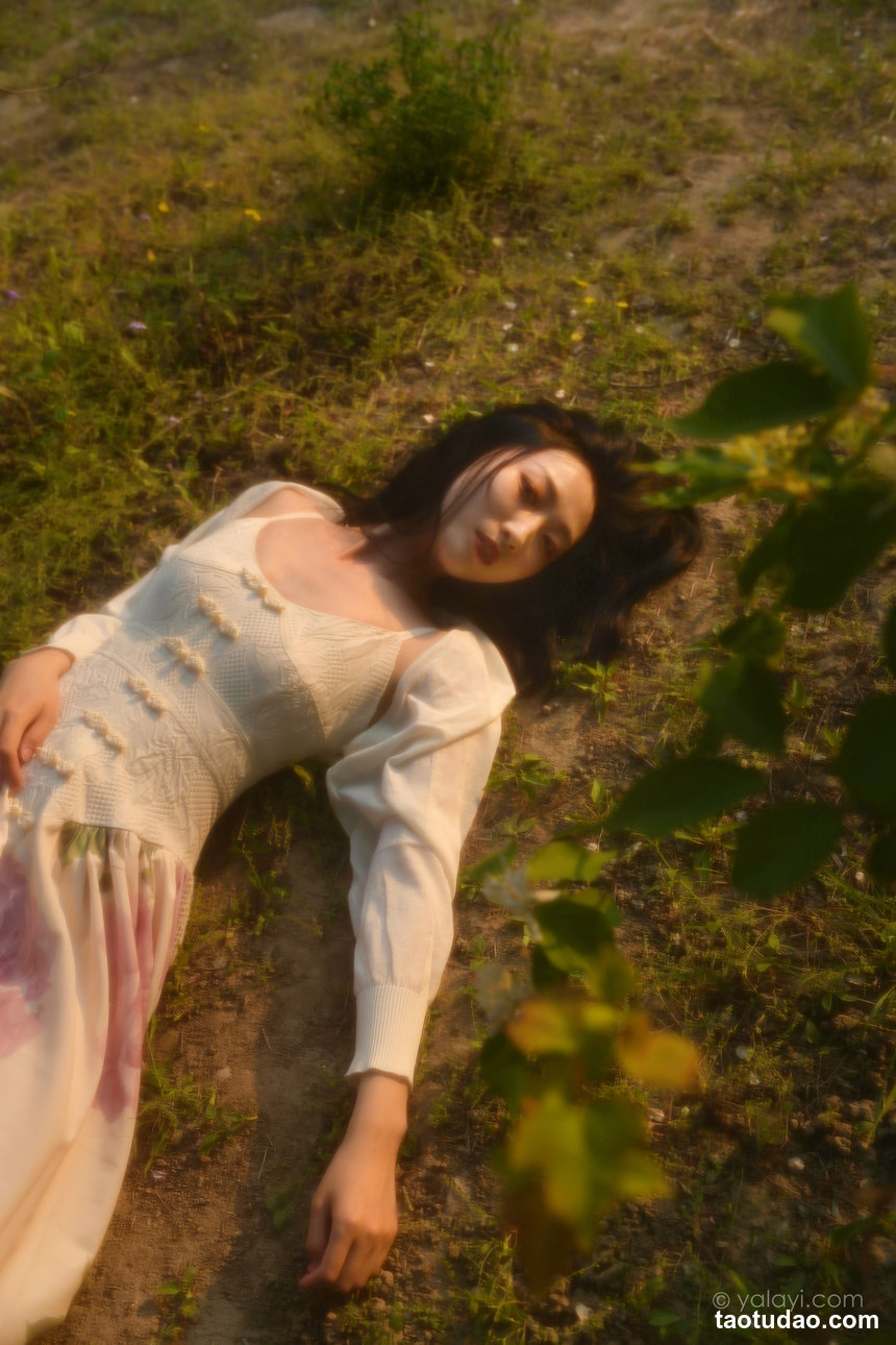 图片[2]-[YALAYI雅拉伊]2022.08.26 NO.967 梦回 佳佳[44+1P／637MB]-绅士图