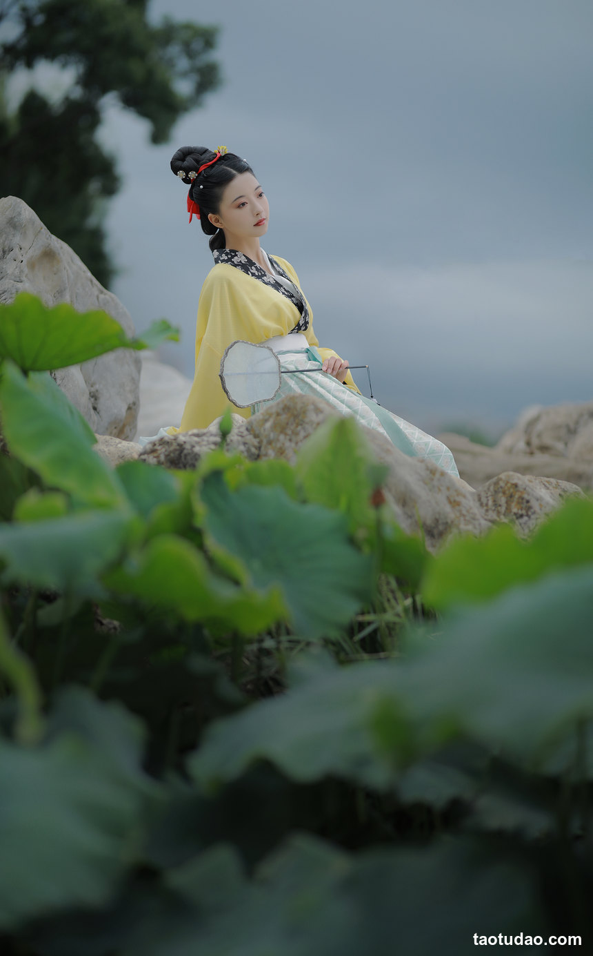 图片[4]-[YITUYU艺图语]2022.08.09 半夏 YunFleur[32+1P／640MB]-绅士图